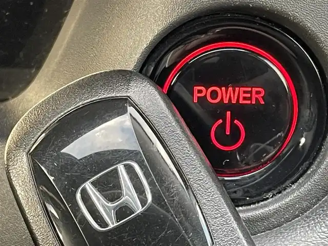 ホンダ ヴェゼル ハイブリッド e:HEV Z 福岡県 2021(令3)年 2.9万km パール ・ホンダコネクトディスプレー /・ホンダセンシング ACC/LDA/CMBS /・BSM  /・Bカメラ /・D/N席シートヒーター /・ステアリングヒーター /・ワイヤレス充電 /・パワーバックドア /・パドルシフト /・ドライブモードセレクト/・電格ミラー/・スマートキー/プッシュスタート/・ETC2.0