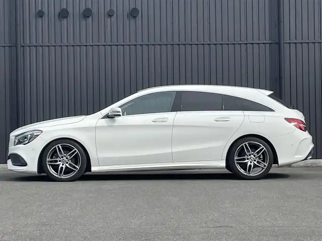メルセデス・ベンツ ＣＬＡ１８０ Sブレイク AMG スタイル 福島県 2018(平30)年 5.1万km ポーラホワイト アダプティブクルーズコントロール/ブラインドスポットモニター/ハーフレザーシート(ブラック)/シートヒーター(前席)/純正ナビ(BT/USB/CD/DVD)/フルセグTV/バックカメラ/純正18AW/LEDオートハイビーム/ETC/ドライブレコーダー(前方のみ)/パドルシフト/アンビエントライト/純正フロアマット/取扱説明書/保証書/スペアキー