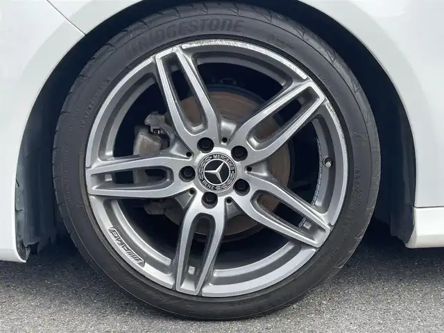 メルセデス・ベンツ ＣＬＡ１８０ Sブレイク AMG スタイル 福島県 2018(平30)年 5.1万km ポーラホワイト アダプティブクルーズコントロール/ブラインドスポットモニター/ハーフレザーシート(ブラック)/シートヒーター(前席)/純正ナビ(BT/USB/CD/DVD)/フルセグTV/バックカメラ/純正18AW/LEDオートハイビーム/ETC/ドライブレコーダー(前方のみ)/パドルシフト/アンビエントライト/純正フロアマット/取扱説明書/保証書/スペアキー