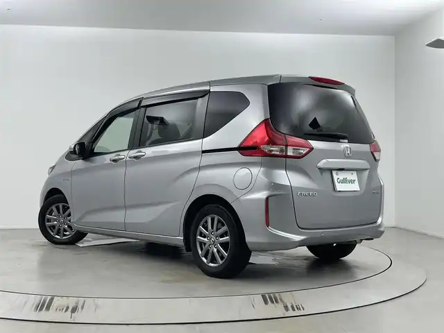 ホンダ フリード ハイブリット G ホンダセンシング 埼玉県 2020(令2)年 3万km ルナシルバーM 9型純正SDナビ/（DVD/CD/BT/フルTV/SD/iPod）/ホンダセンシング/・衝突軽減ブレーキ/・アダプティブクルーズコントロール/・車線維持支援システム/両側パワースライドドア/ビルトインETC/USB端子/純正フロアマット/スペア1本