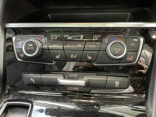 ＢＭＷ ２１８ｄ グランツアラー ラグジュアリー 千葉県 2018(平30)年 5.6万km サファイアブラックP 純正ナビ/ETC/バックカメラ/レザーシート/パワーシート/シートヒーター/パワーバックドア/サンルーフ/ルーフレール/LEDへッドライト