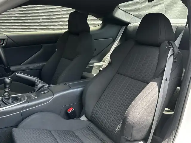 トヨタ ＧＲ８６ SZ 大分県 2022(令4)年 5.4万km クリスタルホワイトパール 当店買取車両/6MT/ワンオーナー/取扱説明書/保証書/スペアキー1本/クルーズコントロール/社外メモリーナビ（AVIC-CQ912DC）/ストリーミングビデオ/地デジ/Bluetooth/バックカメラ/オートライト/純正17インチAW/純正フロアマット/全方位ドライブレコーダー（ZDR-037）/ETC