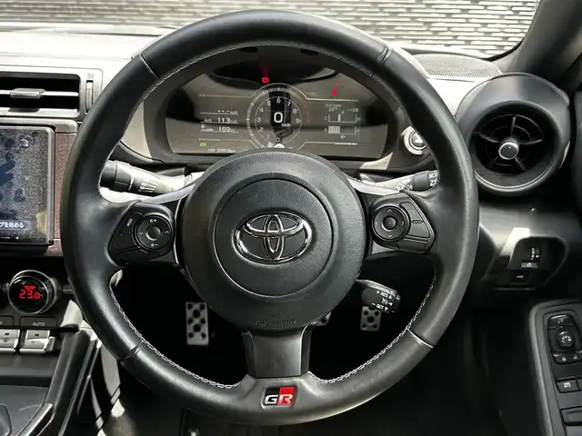 トヨタ ＧＲ８６ SZ 大分県 2022(令4)年 5.4万km クリスタルホワイトパール 当店買取車両/6MT/ワンオーナー/取扱説明書/保証書/スペアキー1本/クルーズコントロール/社外メモリーナビ（AVIC-CQ912DC）/ストリーミングビデオ/地デジ/Bluetooth/バックカメラ/オートライト/純正17インチAW/純正フロアマット/全方位ドライブレコーダー（ZDR-037）/ETC