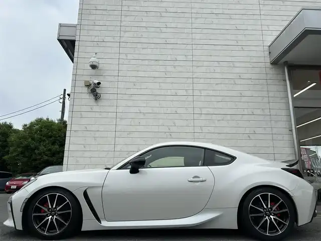 トヨタ ＧＲ８６ SZ 埼玉県 2022(令4)年 5.4万km クリスタルホワイトパール ワンオーナー/6MT/CUSCO車高調/パイオニア9インチメモリーナビ/フルセグTV/Bluetooth/CD/DVD/（AVIC-CQ912DC)/バックカメラ/クルーズコントロール/LEDヘッドライト/純正17インチAW/スペアキー1本/純正フロアマット/全方位ドライブレコーダー/（ZDR-037）/ETC/取扱説明書/新車時保証書