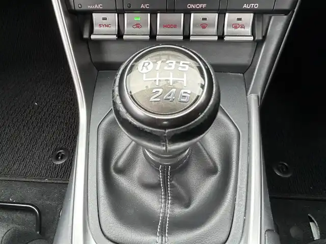 トヨタ ＧＲ８６ SZ 埼玉県 2022(令4)年 5.4万km クリスタルホワイトパール ワンオーナー/6MT/CUSCO車高調/パイオニア9インチメモリーナビ/フルセグTV/Bluetooth/CD/DVD/（AVIC-CQ912DC)/バックカメラ/クルーズコントロール/LEDヘッドライト/純正17インチAW/スペアキー1本/純正フロアマット/全方位ドライブレコーダー/（ZDR-037）/ETC/取扱説明書/新車時保証書