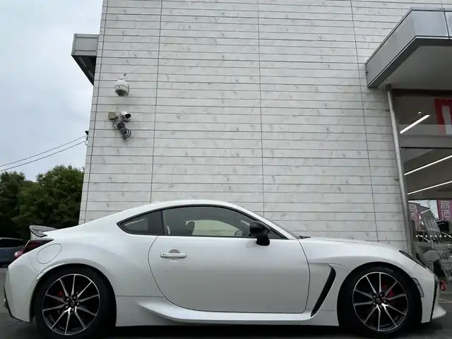 トヨタ ＧＲ８６ SZ 埼玉県 2022(令4)年 5.4万km クリスタルホワイトパール ワンオーナー/6MT/CUSCO車高調/パイオニア9インチメモリーナビ/フルセグTV/Bluetooth/CD/DVD/（AVIC-CQ912DC)/バックカメラ/クルーズコントロール/LEDヘッドライト/純正17インチAW/スペアキー1本/純正フロアマット/全方位ドライブレコーダー/（ZDR-037）/ETC/取扱説明書/新車時保証書
