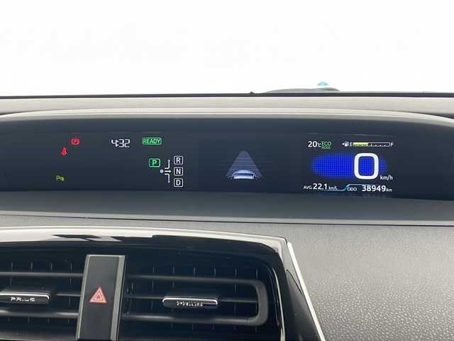 トヨタ プリウス Sセーフティプラス 千葉県 2018(平30)年 3.9万km ホワイトパールクリスタルシャイン 衝突被害軽減システム/レーンキープアシスト/コーナーセンサー（前後）/レーダークルーズコントロール/純正9インチSDナビ（NSZT-Y66T）/　（Bluetooth/CD/DVD/フルセグTV）/バックカメラ/社外ETC/純正ドライブレコーダー（前方のみ）/パワーステアリング/パーキングアシスト/純正フロアマット/オートハイビーム/LEDヘッドライト/純正15インチアルミホイール