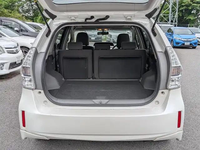 トヨタ プリウス α S ツーリングセレクション 栃木県 2013(平25)年 10.2万km ホワイトパールクリスタルシャイン (株)IDOMが運営する【じしゃロン宇都宮店】の自社ローン対象車両になります。こちらは現金またはオートローンご利用時の価格です。自社ローンご希望の方は別途その旨お申付け下さい/純正SDナビ/CD/DVD/BT/TV/ガラスルーフ/バックカメラ/ETC/プッシュスタート/スマートキー/ヘッドライトウォッシャー/純正17インチAW/フォグランプ/ドアミラーウインカー