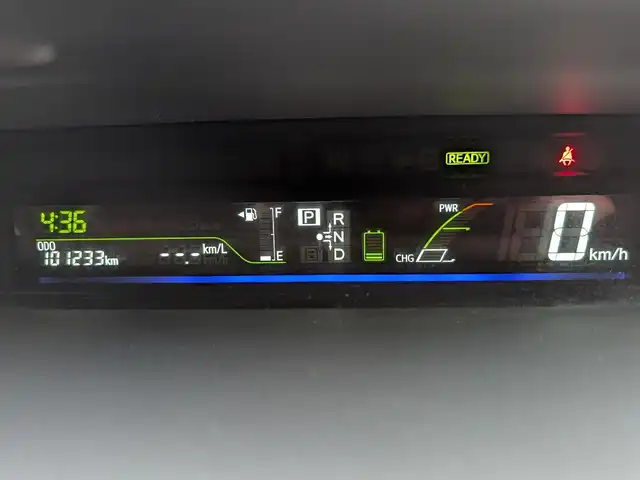 トヨタ プリウス α S ツーリングセレクション 栃木県 2013(平25)年 10.2万km ホワイトパールクリスタルシャイン (株)IDOMが運営する【じしゃロン宇都宮店】の自社ローン対象車両になります。こちらは現金またはオートローンご利用時の価格です。自社ローンご希望の方は別途その旨お申付け下さい/純正SDナビ/CD/DVD/BT/TV/ガラスルーフ/バックカメラ/ETC/プッシュスタート/スマートキー/ヘッドライトウォッシャー/純正17インチAW/フォグランプ/ドアミラーウインカー