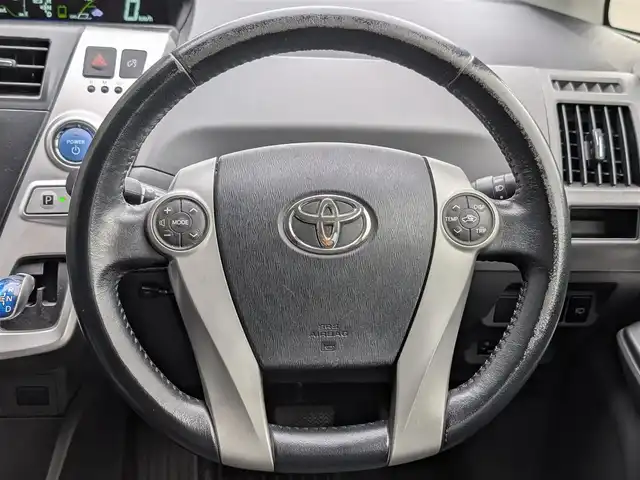 トヨタ プリウス α S ツーリングセレクション 栃木県 2013(平25)年 10.2万km ホワイトパールクリスタルシャイン (株)IDOMが運営する【じしゃロン宇都宮店】の自社ローン対象車両になります。こちらは現金またはオートローンご利用時の価格です。自社ローンご希望の方は別途その旨お申付け下さい/純正SDナビ/CD/DVD/BT/TV/ガラスルーフ/バックカメラ/ETC/プッシュスタート/スマートキー/ヘッドライトウォッシャー/純正17インチAW/フォグランプ/ドアミラーウインカー