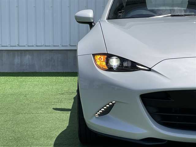 マツダ ロードスター ＲＦ S 香川県 2017(平29)年 5.9万km セラミックM 登録時走行距離：58105km/電動オープン/メーカー純正ナビ/　CD DVD BT　フルセグTV/バックカメラ/ETC/MTモード付AT/パドルシフト/アイドリングストップ/横滑り防止装置/革巻きステアリング/ステアリングスイッチ/LEDヘッドライト/オートライト/プッシュスタート/スマートキー/スペアキー