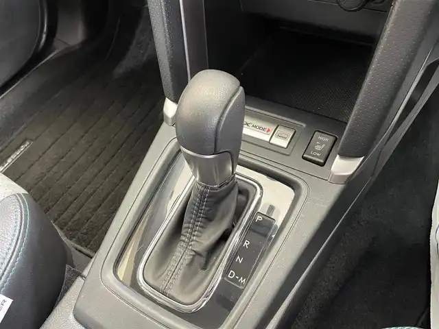 スバル フォレスター スタイルモダン 岩手県 2017(平29)年 9.1万km クリスタルホワイトP 特別仕様車/ワンオーナー/４WD/アイサイトVer.3/プリクラッシュブレーキ/全車速追従機能付きクルーズコントロール/レーンアシスト/リヤビークルディテクション/横滑り防止装置/X-MODE/ヒルディセントコントロール/アイドリングストップ/パドルシフト/ステアリング連動ヘッドランプ/パワーシート/シートヒーター/純正ナビ/（CD/DVD/フルセグ/USB/Bluetooth）/バックドア/ETC/純正17インチアルミホイール