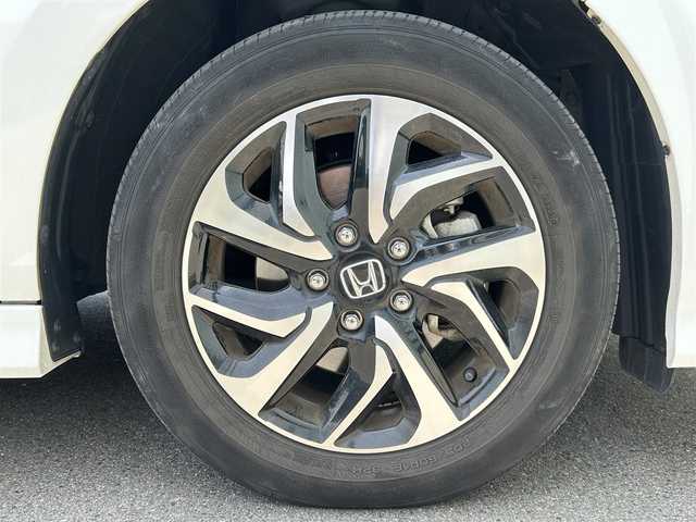 ホンダ ステップワゴン スパーダ ホンダセンシング 大阪府 2021(令3)年 2.2万km プラチナホワイトパール 純正９インチナビ/   フルセグTV/CD/DVD/Bluetooth/USB/バックモニター/衝突軽減ブレーキ/横滑り防止装置/両側パワースライドドア/レーダークルーズコントロール/レーンキープアシスト/パドルシフト/ドライブレコーダー/純正16インチアルミホイール/純正フロアマット/プッシュスタート/スマートキー/ＥＴＣ/ＬＥＤ