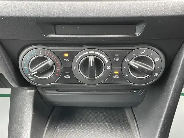 マツダ アクセラ スポーツ 15C 岩手県 2015(平27)年 7.2万km ディープクリスタルブルーマイカ 禁煙車/6MT/純正オーディオ/→CD/AUX/FM/AM/ステアリングスイッチ/横滑り防止装置/LEDヘッドライト/ETC/プッシュスタート/〇電動格納ミラー/〇ウィンカーミラー/〇ドアバイザー/〇パワーウィンドウ/USBポート/シガーソケット2つ/取扱説明書/スペアキー