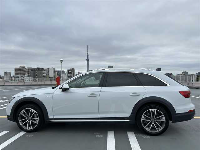 アウディ Ａ４ オールロードクワトロ 東京都 2016(平28)年 4.6万km 白 ４WD/ラグジュアリーパッケージ/マトリクスLEDヘッドライト/純正ナビ（CD/BT/地デジTV)/バックカメラ・全周囲カメラ/黒皮シート/BANG&OLUFSENスピーカー/シートヒーター/ヒーテッドミラー/純正１８インチアルミ/クルーズコントロール/アイドリングストップ/D席パワーシート/ドライブレコーダー（DRY-WiFiV5)/パドルシフト/パワーバックドア/荷室ラゲッジカバー/スペアキー１本/保証書・取説