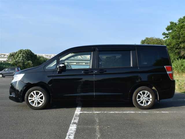 ホンダ ステップワゴン G スマートスタイルエディション 福岡県 2012(平24)年 8.6万km クリスタルブラックパール 　ステップワゴン　G スマートスタイルエディション　/社外オンダッシュナビ/　　 AVIC-T99/バックカメラ/両側パワースライドドア/社外15インチアルミホイール/HID/ETC/保証書あり/取扱説明書あり/スペアキーあり