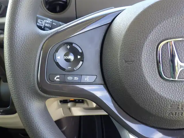 ホンダ Ｎ ＢＯＸ G L ホンダセンシング 千葉県 2018(平30)年 5.6万km プラチナホワイトパール ホンダセンシング/・衝突軽減ブレーキ（CMBS）/・車線維持支援システム（LKAS）/・アダプティブクルーズコントロール（ACC）/・後方誤発進抑制機能/・誤発進抑制機能/左パワースライドドア/右イージークローザードア/社外SDナビ/地デジTV/【DVD/CD再生機能】/バックカメラ/ドライブレコーダー/ETC/LEDヘッドライト/ウインカーミラー/リアコーナーセンサー/Honda スマートキー