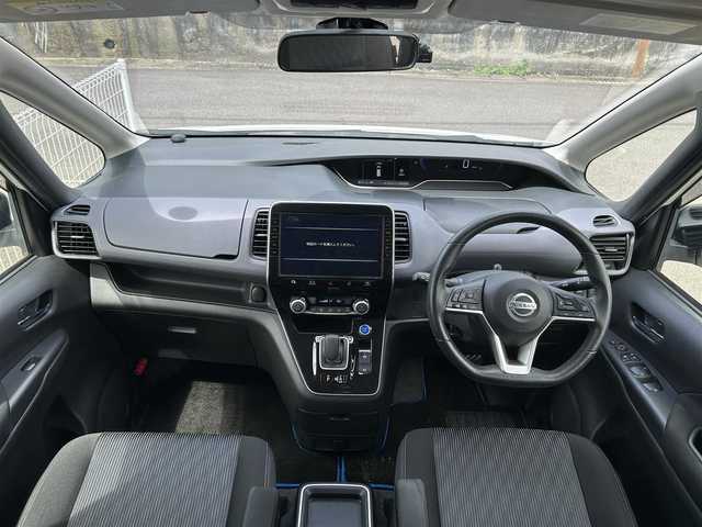 日産 セレナ e－パワー ハイウェイスター V 佐賀県 2020(令2)年 7.8万km ブリリアントホワイトパール 2トーン 7人乗り/プロパイロット/エマージェンシーブレーキ/インテリジェントクルーズコントロール/インテリジェントパーキングアシスト/LDW/LDI/BSI/BSW/前後ソナー/純正10インチSDナビ/・全方位カメラ/・フルセグTV/BT/CD/DVD/純正フリップダウンモニター/純正ドライブレコーダー(DJ4-D)/ハンズフリー両側パワースライドドア/純正16インチAW/LEDヘッドライト/オートライト/プッシュスタート/電動パーキングスイッチ/ETC/リアサンシェード/電動格納ミラー/ドアバイザー/ISOFIX/エアバックW/サイド/カーテン/スペアキー×１