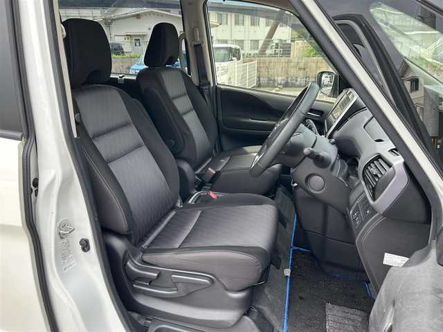 日産 セレナ e－パワー ハイウェイスター V 佐賀県 2020(令2)年 7.8万km ブリリアントホワイトパール 2トーン 7人乗り/プロパイロット/エマージェンシーブレーキ/インテリジェントクルーズコントロール/インテリジェントパーキングアシスト/LDW/LDI/BSI/BSW/前後ソナー/純正10インチSDナビ/・全方位カメラ/・フルセグTV/BT/CD/DVD/純正フリップダウンモニター/純正ドライブレコーダー(DJ4-D)/ハンズフリー両側パワースライドドア/純正16インチAW/LEDヘッドライト/オートライト/プッシュスタート/電動パーキングスイッチ/ETC/リアサンシェード/電動格納ミラー/ドアバイザー/ISOFIX/エアバックW/サイド/カーテン/スペアキー×１