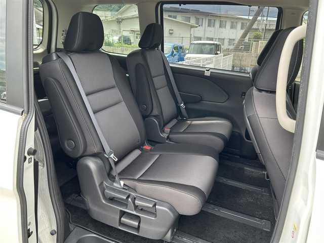 日産 セレナ e－パワー ハイウェイスター V 佐賀県 2020(令2)年 7.8万km ブリリアントホワイトパール 2トーン 7人乗り/プロパイロット/エマージェンシーブレーキ/インテリジェントクルーズコントロール/インテリジェントパーキングアシスト/LDW/LDI/BSI/BSW/前後ソナー/純正10インチSDナビ/・全方位カメラ/・フルセグTV/BT/CD/DVD/純正フリップダウンモニター/純正ドライブレコーダー(DJ4-D)/ハンズフリー両側パワースライドドア/純正16インチAW/LEDヘッドライト/オートライト/プッシュスタート/電動パーキングスイッチ/ETC/リアサンシェード/電動格納ミラー/ドアバイザー/ISOFIX/エアバックW/サイド/カーテン/スペアキー×１