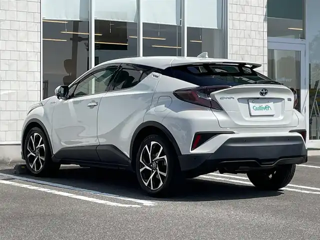 トヨタ Ｃ－ＨＲ G LEDエディション 宮崎県 2017(平29)年 10.1万km ホワイトパールクリスタルシャイン ワンオーナー/純正ナビ「NSZT-Y66T」/(AM.FM.Bluetooth.DVD.CD.USB.HDMI)/フルセグTV/バックカメラ/ETC/ドライブレコーダー/クルーズコントロール/シートヒーター/オートライト/オートマチックハイビーム/オートエアコン/衝突軽減ブレーキ/レーンキープアシスト/横滑り防止機能/スマートキー/電格ミラー/パワーステアリング/パワーウィンドウ/アイドリングストップ