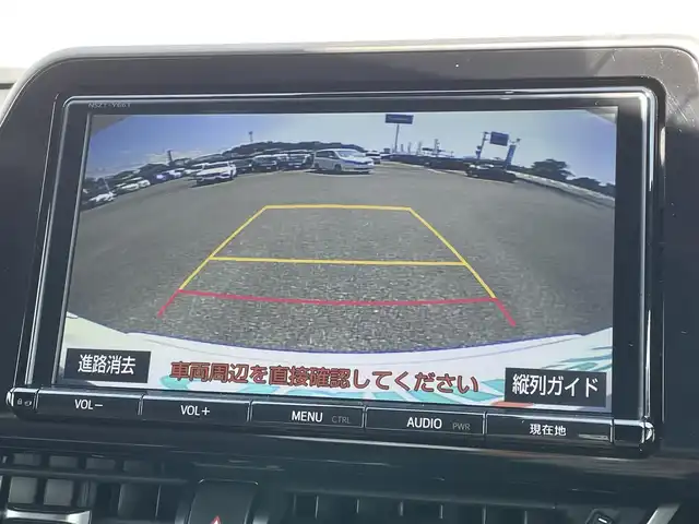 トヨタ Ｃ－ＨＲ G LEDエディション 宮崎県 2017(平29)年 10.1万km ホワイトパールクリスタルシャイン ワンオーナー/純正ナビ「NSZT-Y66T」/(AM.FM.Bluetooth.DVD.CD.USB.HDMI)/フルセグTV/バックカメラ/ETC/ドライブレコーダー/クルーズコントロール/シートヒーター/オートライト/オートマチックハイビーム/オートエアコン/衝突軽減ブレーキ/レーンキープアシスト/横滑り防止機能/スマートキー/電格ミラー/パワーステアリング/パワーウィンドウ/アイドリングストップ