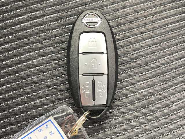 日産 セレナ ハイウェイスター V 道央・札幌 2022(令4)年 5.1万km ダイヤモンドブラック ・４WD/・エマージェンシーブレーキ/・プロパイロット/・純正10インチナビ/・BD.DVD.CD.SD.Bluetooth/・アラウンドビューモニター/・バックカメラ/・純正フリップダウン モニター/・両側パワースライドドア /・LEDライト/オートライト/・デジタルインナーミラー/・純正ドライブレコーダー/・ビルトインETC
