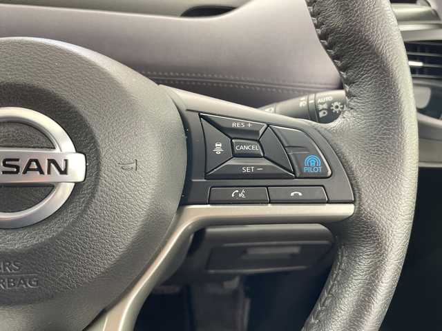 日産 セレナ ハイウェイスター V 道央・札幌 2022(令4)年 5.1万km ダイヤモンドブラック ・４WD/・エマージェンシーブレーキ/・プロパイロット/・純正10インチナビ/・BD.DVD.CD.SD.Bluetooth/・アラウンドビューモニター/・バックカメラ/・純正フリップダウン モニター/・両側パワースライドドア /・LEDライト/オートライト/・デジタルインナーミラー/・純正ドライブレコーダー/・ビルトインETC