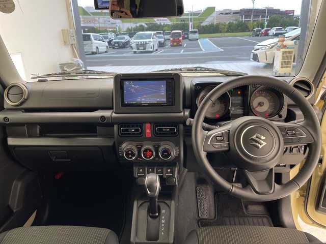 スズキ ジムニー XC 愛知県 2023(令5)年 2.9万km シフォンアイボリーM 7インチSDナビ（あり）/クルーズコントロール/シートヒーター/バックカメラ/純正アルミホイール/LEDヘッドライト/レーンキープアシスト/ダウンヒルアシストコントロール/オートマチックハイビーム/ドライブレコーダー/ETC/衝突被害軽減ブレーキ/ワンセグTV/CD DVD/ステアリングスイッチ/スマートキー/プッシュスタート
