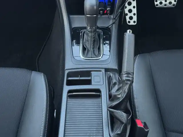 スバル インプレッサ スポーツ 1．6i－S 滋賀県 2015(平27)年 3.3万km アイスシルバーメタリック ワンオーナー/ケンウッドCDオーディオ/　CD USB ラジオ/ドライブレコーダー/ビルトインETC/パドルシフト/純正フロアマット/純正ドアバイザー/スペアキー/