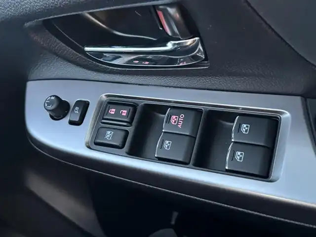 スバル インプレッサ スポーツ 1．6i－S 滋賀県 2015(平27)年 3.3万km アイスシルバーメタリック ワンオーナー/ケンウッドCDオーディオ/　CD USB ラジオ/ドライブレコーダー/ビルトインETC/パドルシフト/純正フロアマット/純正ドアバイザー/スペアキー/