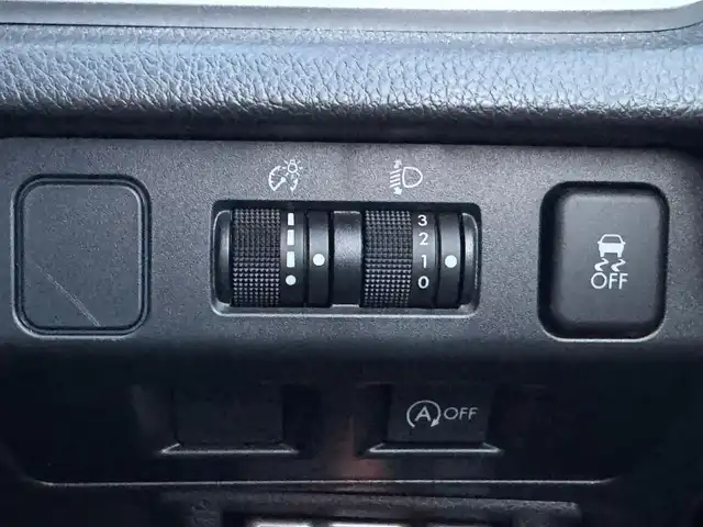 スバル インプレッサ スポーツ 1．6i－S 滋賀県 2015(平27)年 3.3万km アイスシルバーメタリック ワンオーナー/ケンウッドCDオーディオ/　CD USB ラジオ/ドライブレコーダー/ビルトインETC/パドルシフト/純正フロアマット/純正ドアバイザー/スペアキー/