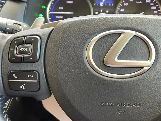 レクサス ＮＸ 300h バージョンL 岩手県 2015(平27)年 9.2万km ソニックチタニウム ワンオーナー/４WD/三眼フルLEDヘッドランプ/ムーンルーフ/本革シート/マークレビンソンプレミアムサラウンドサウンドシステム/パワーバックドア/電動格納・リクライニングリヤシート/クルーズコントロール/クリアランスソナー/オートブレーキホールド/パドルシフト/パワーシート/シートヒーター/シートベンチレーション/ステアリングヒーター/AC100V100Wアクセサリーコンセント/純正ナビ/フルセグTV/TVキャンセラー/Blu-rayDisc再生機能/ETC2.0/ドライブレコーダー/バックカメラ・サイドカメラ/純正18インチアルミホイール