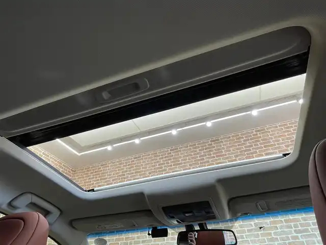 レクサス ＮＸ 300h バージョンL 岩手県 2015(平27)年 9.2万km ソニックチタニウム ワンオーナー/４WD/三眼フルLEDヘッドランプ/ムーンルーフ/本革シート/マークレビンソンプレミアムサラウンドサウンドシステム/パワーバックドア/電動格納・リクライニングリヤシート/クルーズコントロール/クリアランスソナー/オートブレーキホールド/パドルシフト/パワーシート/シートヒーター/シートベンチレーション/ステアリングヒーター/AC100V100Wアクセサリーコンセント/純正ナビ/フルセグTV/TVキャンセラー/Blu-rayDisc再生機能/ETC2.0/ドライブレコーダー/バックカメラ・サイドカメラ/純正18インチアルミホイール