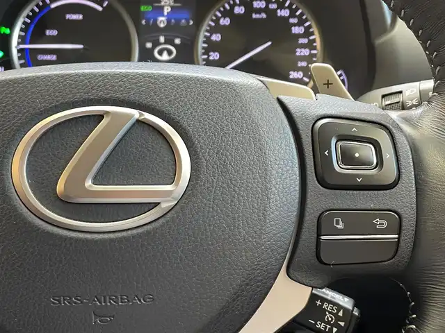 レクサス ＮＸ 300h バージョンL 岩手県 2015(平27)年 9.2万km ソニックチタニウム ワンオーナー/４WD/三眼フルLEDヘッドランプ/ムーンルーフ/本革シート/マークレビンソンプレミアムサラウンドサウンドシステム/パワーバックドア/電動格納・リクライニングリヤシート/クルーズコントロール/クリアランスソナー/オートブレーキホールド/パドルシフト/パワーシート/シートヒーター/シートベンチレーション/ステアリングヒーター/AC100V100Wアクセサリーコンセント/純正ナビ/フルセグTV/TVキャンセラー/Blu-rayDisc再生機能/ETC2.0/ドライブレコーダー/バックカメラ・サイドカメラ/純正18インチアルミホイール
