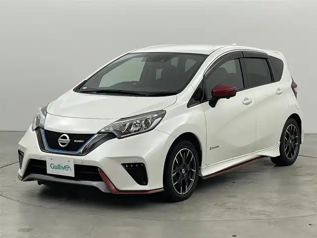 日産 ノート e－パワー ニスモ 福岡県 2019(令1)年 4万km ブリリアントホワイトパール 純正ナビ　/アラウンドビューモニター　/デジタルルームミラー　/ＥＴＣ　/前方ドライブレコーダー　/インテリジェントクルーズコントロール　/エマージェンシーブレーキ　/レーンキープ　/純正ＮＩＳＭＯ１６インチＡＷ