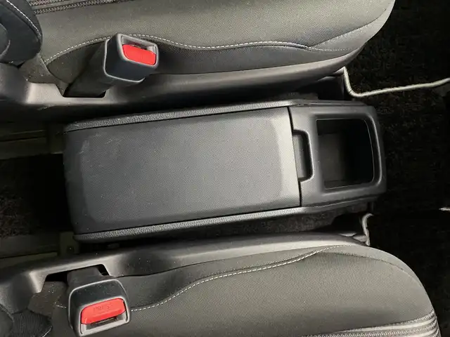 トヨタ ヴォクシー ハイブリッド ZS 煌 鹿児島県 2018(平30)年 5.7万km ホワイトパールクリスタルシャイン Toyota Safety Sense/・プリクラッシュセーフティ/・レーンディパーチャーアラート/・オートハイビーム/クルーズコントロール/両側パワースライドドア/純正9型ナビ/（フルセグV/DVD/CD/Bluetooth）/バックカメラ/革巻きステアリング/ステアリングスイッチ/前席シートヒーター/ETC/LEDヘッドライト/ウインカーミラー/純正16インチアルミホイル/スマートキー/保証書/取扱説明書