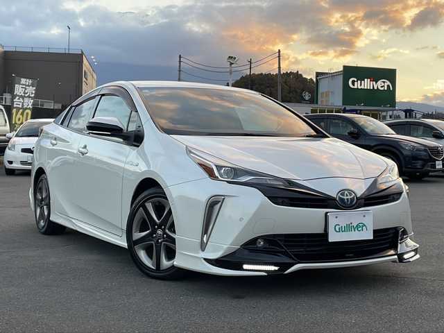 トヨタ プリウス A ツーリングセレクション 山梨県 2019(平31)年 4.1万km ホワイトパールクリスタルシャイン トヨタセーフティセンス/　・レーンディパーチャーアラート/　・レーダークルーズコントロール/　・オートマチックハイビーム/　・プリクラッシュセーフティシステム/　・クリアランスソナー/　・パーキングサポートブレーキ/　・ブラインドスポットモニター/　・リアクロストラフィックアラート/TRDエアロ/　(フロント、サイド、リア)/純正SDナビ/　(CD/DVD/SD/USB/BT/フルセグ)/バックカメラ/LEDオートライト/LEDフォグランプ/シートヒーター/純正17インチアルミホイール/スマートキー/ビルトインETC2.0