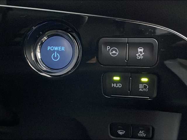 トヨタ プリウス A ツーリングセレクション 山梨県 2019(平31)年 4.1万km ホワイトパールクリスタルシャイン トヨタセーフティセンス/　・レーンディパーチャーアラート/　・レーダークルーズコントロール/　・オートマチックハイビーム/　・プリクラッシュセーフティシステム/　・クリアランスソナー/　・パーキングサポートブレーキ/　・ブラインドスポットモニター/　・リアクロストラフィックアラート/TRDエアロ/　(フロント、サイド、リア)/純正SDナビ/　(CD/DVD/SD/USB/BT/フルセグ)/バックカメラ/LEDオートライト/LEDフォグランプ/シートヒーター/純正17インチアルミホイール/スマートキー/ビルトインETC2.0