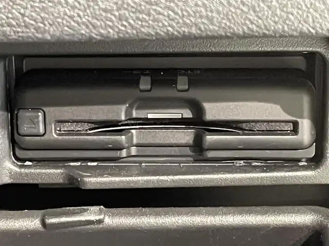 日産 セレナ ハイウェイスター V 愛知県 2020(令2)年 7.4万km ブリリアントホワイトパール 2トーン 純正10インチナビ/フリップダウンモニター/フロントエアロ/衝突軽減ブレーキ/両側電動スライドドア/アラウンドビューモニター/ビルトインETC/LEDヘッドライト/クルーズコントロール/ドライブレコーダー/ブラインドスポットモニター/フルセグTV/Bluetooth/コーナーセンサー/レーンキープアシスト/HDMI接続/プッシュスタート/USB接続/スマートキー/CD/DVD再生/アイドリングストップ/ミュージックサーバー/ミュージックプレイヤー接続/純正フロアマット/純正アルミホイール/オートライト/防水シート/禁煙車/後期モデル/2トーンカラー/ウィンカーミラー/電動格納ミラー/フォグランプ/Wエアコン/3列シート/ハンズフリーパワースライドドア/横滑り防止装置