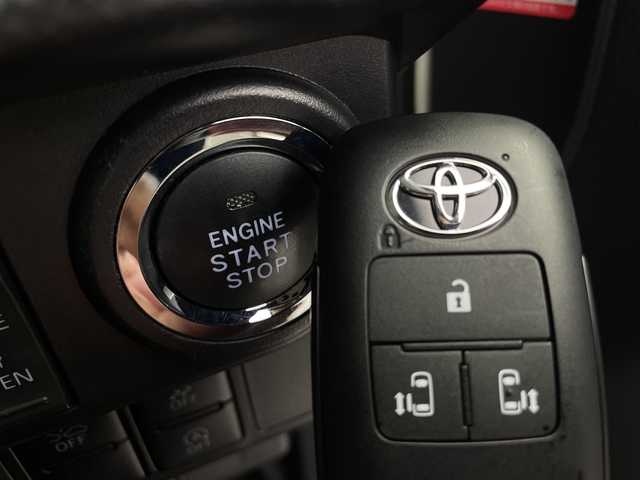 トヨタ ルーミー カスタムG 新潟県 2021(令3)年 3.4万km パールホワイトⅢ 4WD/スマートアシスト/9インチディスプレイオーディオ/Bluetooth/AppleCarPlay/AndriodAuto/バックカメラ/両側パワースライドドア/レーダークルーズコントロール/LEDオートライト/純正14インチアルミホイール/コーナーセンサー/ステアリングリモコン/電格ミラー/ウィンカーミラー/スマートキー/ビルトインETC