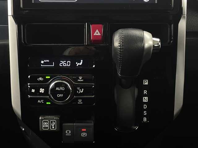 トヨタ ルーミー カスタムG 新潟県 2021(令3)年 3.4万km パールホワイトⅢ 4WD/スマートアシスト/9インチディスプレイオーディオ/Bluetooth/AppleCarPlay/AndriodAuto/バックカメラ/両側パワースライドドア/レーダークルーズコントロール/LEDオートライト/純正14インチアルミホイール/コーナーセンサー/ステアリングリモコン/電格ミラー/ウィンカーミラー/スマートキー/ビルトインETC