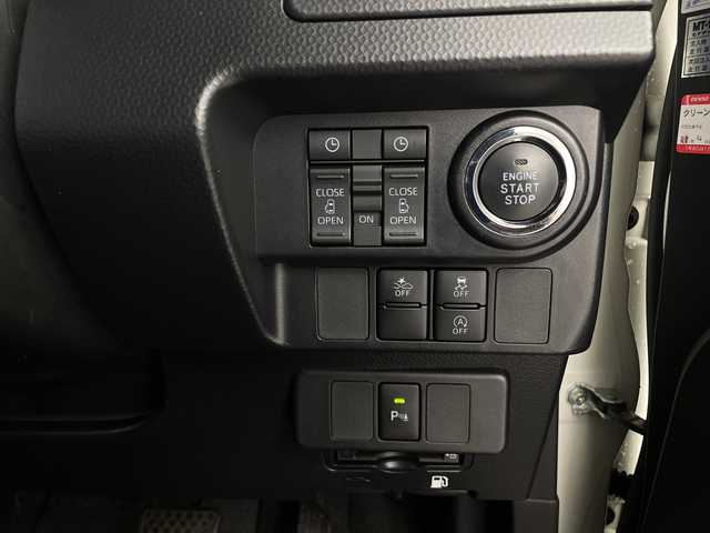 トヨタ ルーミー カスタムG 新潟県 2021(令3)年 3.4万km パールホワイトⅢ 4WD/スマートアシスト/9インチディスプレイオーディオ/Bluetooth/AppleCarPlay/AndriodAuto/バックカメラ/両側パワースライドドア/レーダークルーズコントロール/LEDオートライト/純正14インチアルミホイール/コーナーセンサー/ステアリングリモコン/電格ミラー/ウィンカーミラー/スマートキー/ビルトインETC