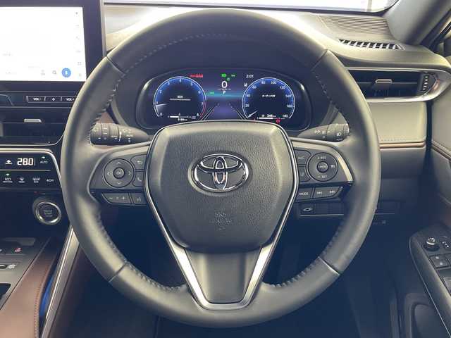 トヨタ ハリアー G 岐阜県 2025(令7)年 0.6万km プラチナホワイトパールマイカ 12.3インチ純正ディスプレイオーディオ/ナビ/Bluetooth/USB/フルセグTV/バックモニター/トヨタセーフティセンス/パーキングサポートブレーキ/プリクラッシュセーフティシステム/レーントレーシングアシスト/レーダークルーズコントロール/オートマチックハイビーム/ブラインドスポットモニター/リヤクロストラフィックアラート/デジタルインナーミラー/パワーリアゲート/ドライブレコーダー/ETC/電動チルト＆テレスコピックステアリング/パワーシート/ハーフレザーシート/革巻きステアリング/ステアリングリモコン/オートLEDヘッドライト/フォグランプ/純正フロアマット/純正18インチアルミホイール