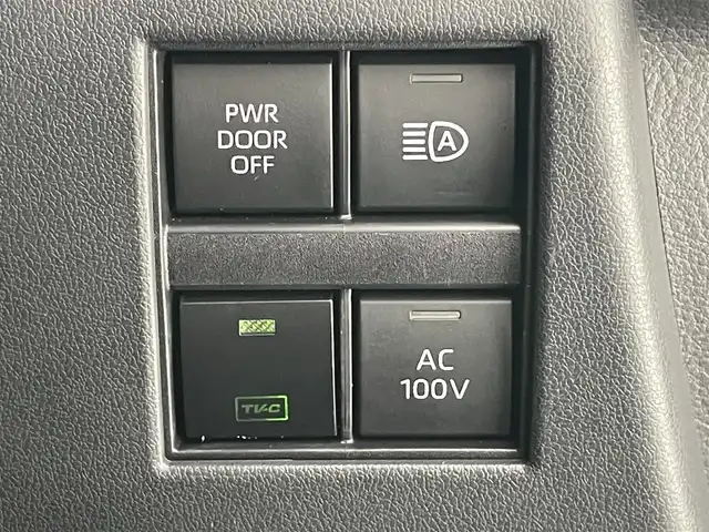 トヨタ アルファードハイブリット Z 愛知県 2024(令6)年 0.6万km プラチナホワイトパールマイカ 純正１４型DA　ムーンルーフ　HDMI　黒革　BSM　全方位カメラ　パーキングアシスト　追従クルコン　フルセグ　ETC２.0 ドラレコ　セーフティセンス　メモリーシート　パドルシフト　エアシート　禁煙　ステアリングヒーター　１５００W１００V充電　ワイヤレス充電　nanoe-X LEDオートライト　フォグランプ　純正フロアマット　USB　Bluetooth　コーナーセンサー　プッシュスタート　スマートキー　スペアタイヤ アドバンスドパーク