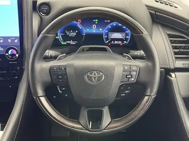 トヨタ アルファードハイブリット Z 愛知県 2024(令6)年 0.6万km プラチナホワイトパールマイカ 純正１４型DA　ムーンルーフ　HDMI　黒革　BSM　全方位カメラ　パーキングアシスト　追従クルコン　フルセグ　ETC２.0 ドラレコ　セーフティセンス　メモリーシート　パドルシフト　エアシート　禁煙　ステアリングヒーター　１５００W１００V充電　ワイヤレス充電　nanoe-X LEDオートライト　フォグランプ　純正フロアマット　USB　Bluetooth　コーナーセンサー　プッシュスタート　スマートキー　スペアタイヤ アドバンスドパーク