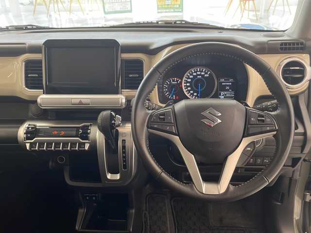 スズキ クロスビー HYBRID MZ 岐阜県 2023(令5)年 6.9万km タフカーキパールメタリック/ホワイト2トーン スズキシティブレーキサポート/レーンキープ/レーダークルーズコントロール/前席シートヒーター/アイドリングストップ/パドルシフト/コーナーセンサー/スマートキー/プッシュスタート/オートライト/LEDヘッドライト/オートマチックハイビーム/USBポート