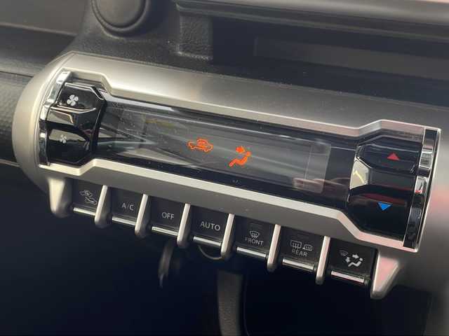 スズキ クロスビー HYBRID MZ 岐阜県 2023(令5)年 6.9万km タフカーキパールメタリック/ホワイト2トーン スズキシティブレーキサポート/レーンキープ/レーダークルーズコントロール/前席シートヒーター/アイドリングストップ/パドルシフト/コーナーセンサー/スマートキー/プッシュスタート/オートライト/LEDヘッドライト/オートマチックハイビーム/USBポート