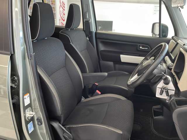 スズキ クロスビー HYBRID MZ 岐阜県 2023(令5)年 6.9万km タフカーキパールメタリック/ホワイト2トーン スズキシティブレーキサポート/レーンキープ/レーダークルーズコントロール/前席シートヒーター/アイドリングストップ/パドルシフト/コーナーセンサー/スマートキー/プッシュスタート/オートライト/LEDヘッドライト/オートマチックハイビーム/USBポート