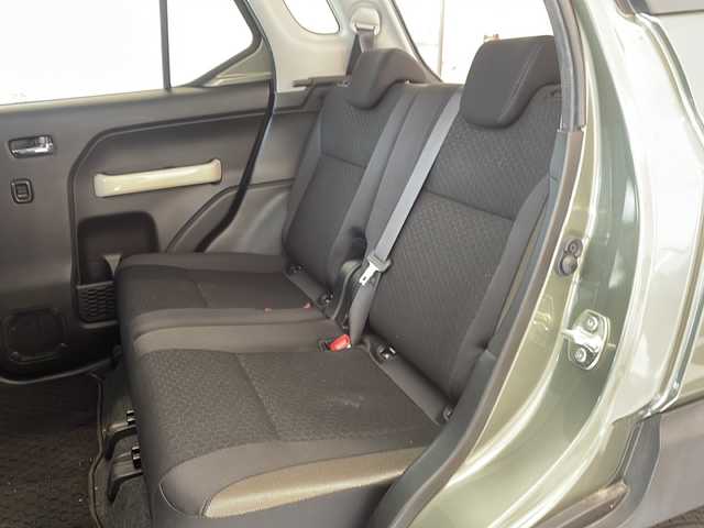 スズキ クロスビー HYBRID MZ 岐阜県 2023(令5)年 6.9万km タフカーキパールメタリック/ホワイト2トーン スズキシティブレーキサポート/レーンキープ/レーダークルーズコントロール/前席シートヒーター/アイドリングストップ/パドルシフト/コーナーセンサー/スマートキー/プッシュスタート/オートライト/LEDヘッドライト/オートマチックハイビーム/USBポート